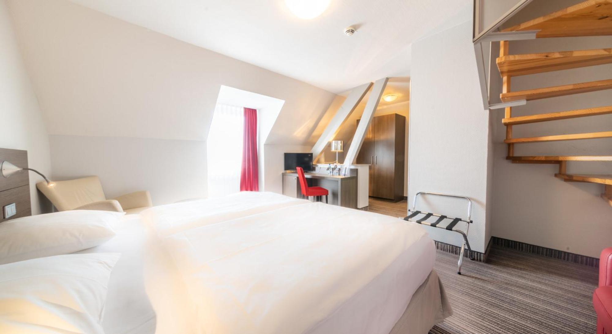 L'Hotel Et Restaurant Du Golf De Clervaux Eselborn Екстер'єр фото